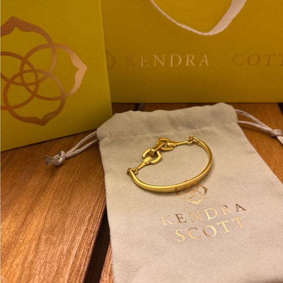 Kendra Scott Beau Link Bracelet in Vintage Gold - Picture 10 of 12